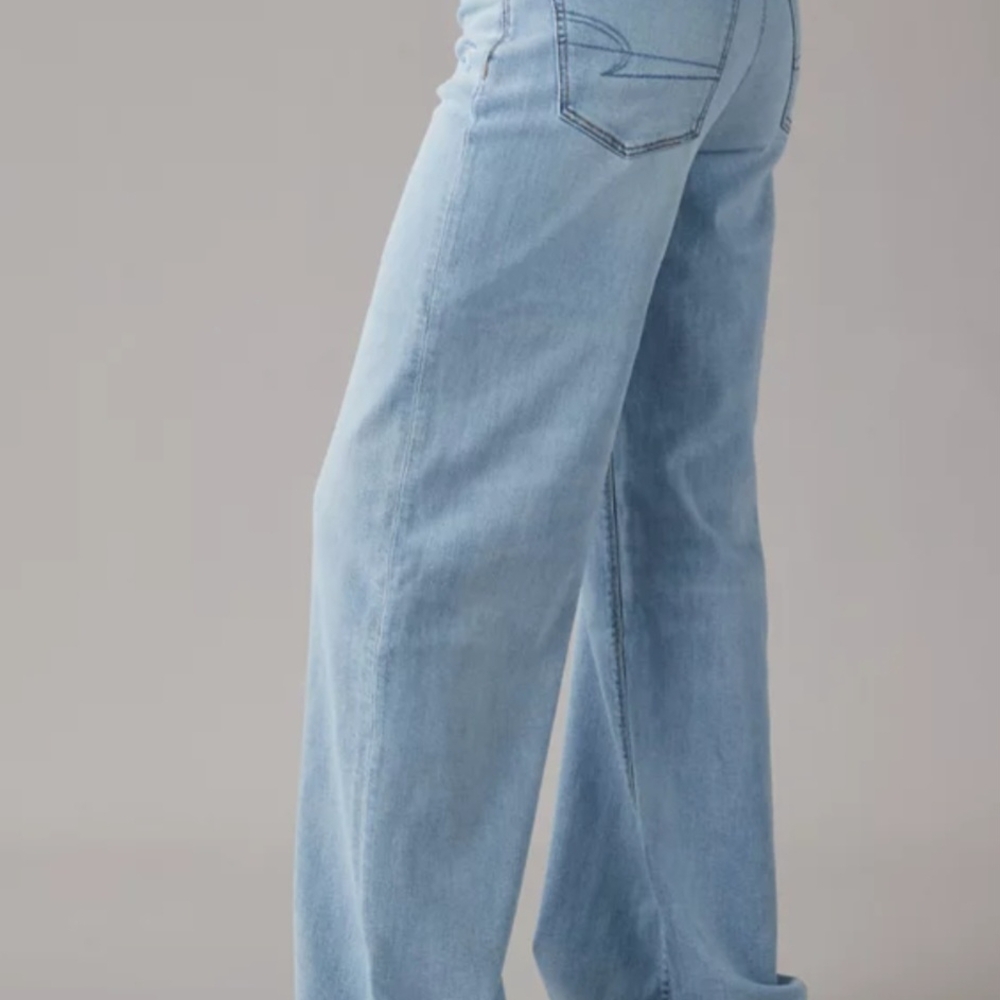 Price Drop - SIZE SHORT American Eagle Light Blue Denim Jeans